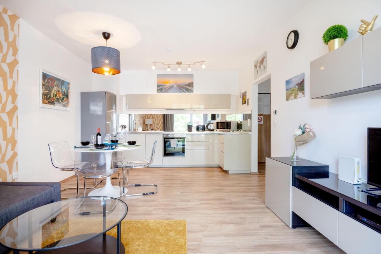 Feel Home Superior # Free Parking # Balcony # Ac Budapest Exteriör bild