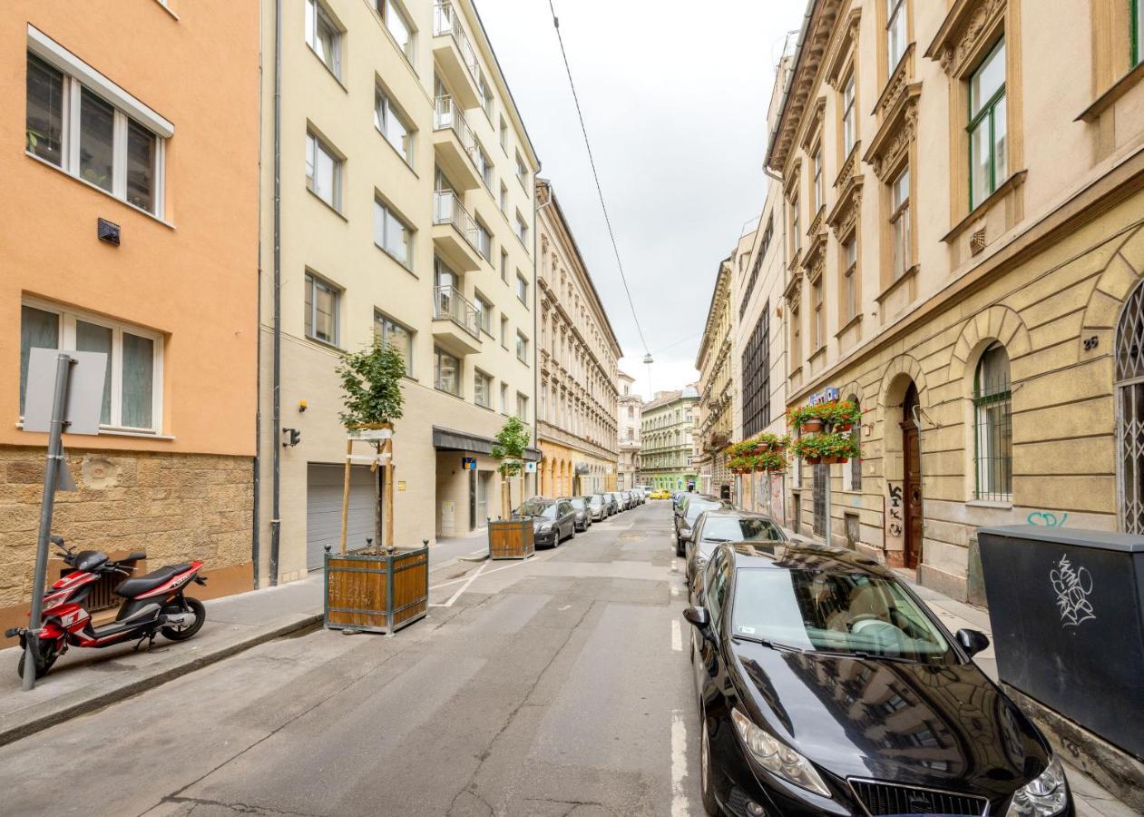 Feel Home Superior # Free Parking # Balcony # Ac Budapest Exteriör bild
